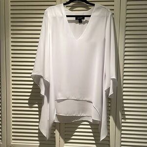Karen Kane asymmetrical v neck white 3/4 sleeve blouse